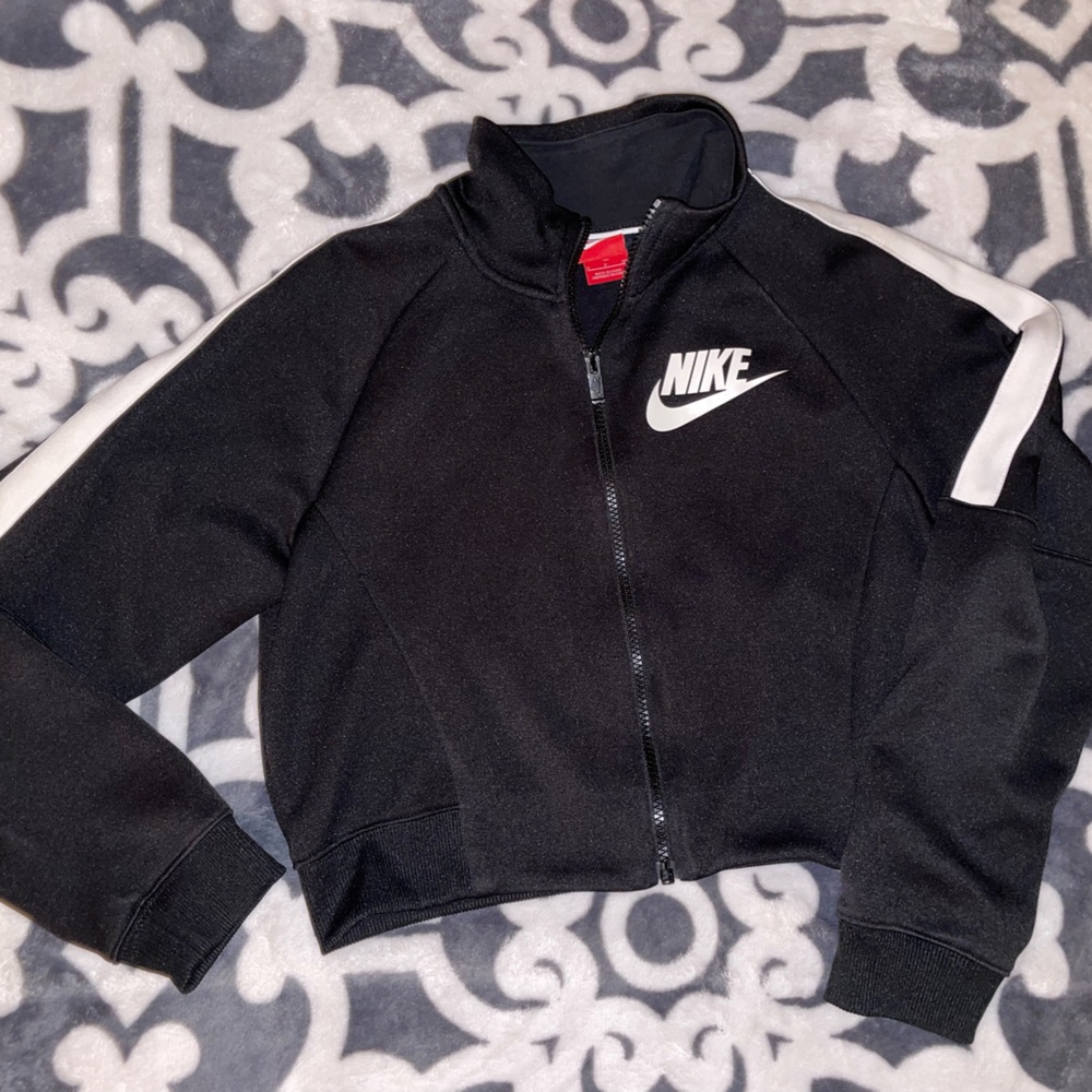 NIKE CROP JACKET 🧥